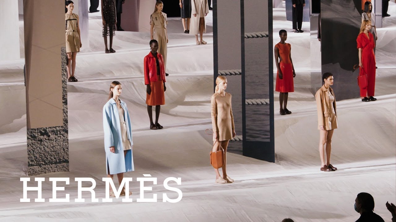 Digital-Runway-Hermes-2021-fashion-show.jpg